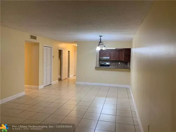 Hialeah, FL 33015,6950 MIAMI GARDENS DR  #2-502