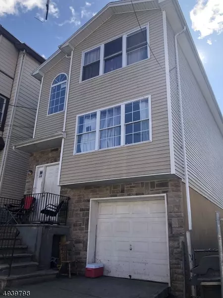 100 CEDAR ST, Paterson City, NJ 07501