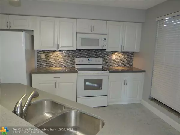 Deerfield Beach, FL 33442,447 NW 36th Ave  #447