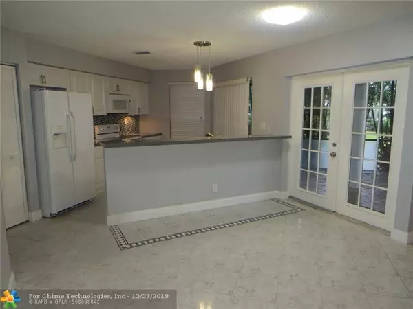 Deerfield Beach, FL 33442,447 NW 36th Ave  #447