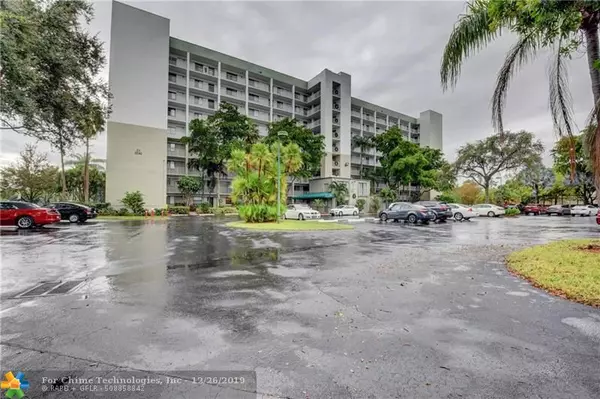 2240 N Cypress Bend Dr  #201, Pompano Beach, FL 33069