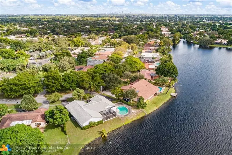 1581 SW 71st Ave, Plantation, FL 33317