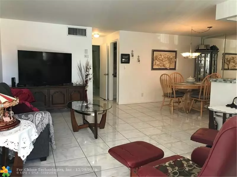 409 SW Natura  #B, Deerfield Beach, FL 33441