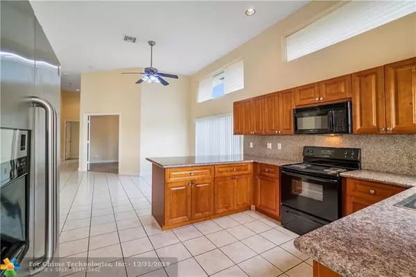 Margate, FL 33063,7765 Highlands Cir