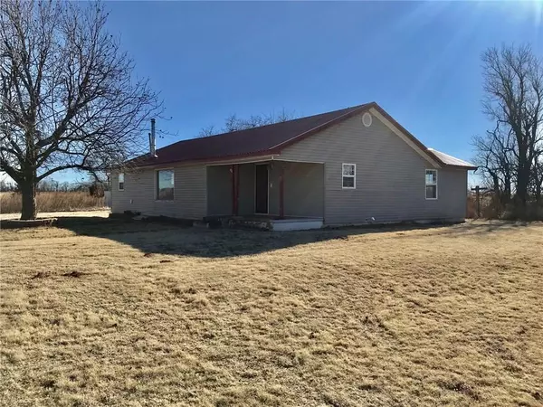 11944 N 2110 Road, Dill City, OK 73641