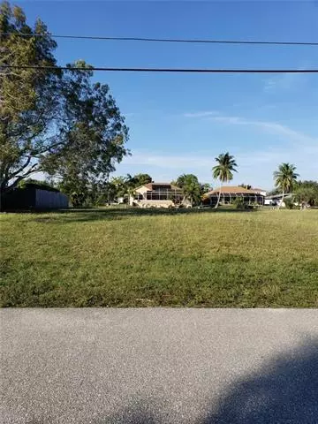 Cape Coral, FL 33990,1319 SE 13th ST