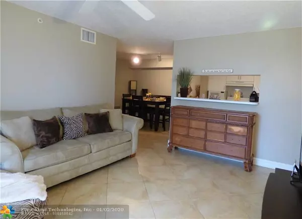 Miramar, FL 33025,2061 Renaissance Blvd  #208