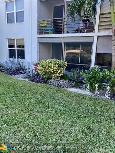 Oakland Park, FL 33309,104 Royal Park Dr  #1B