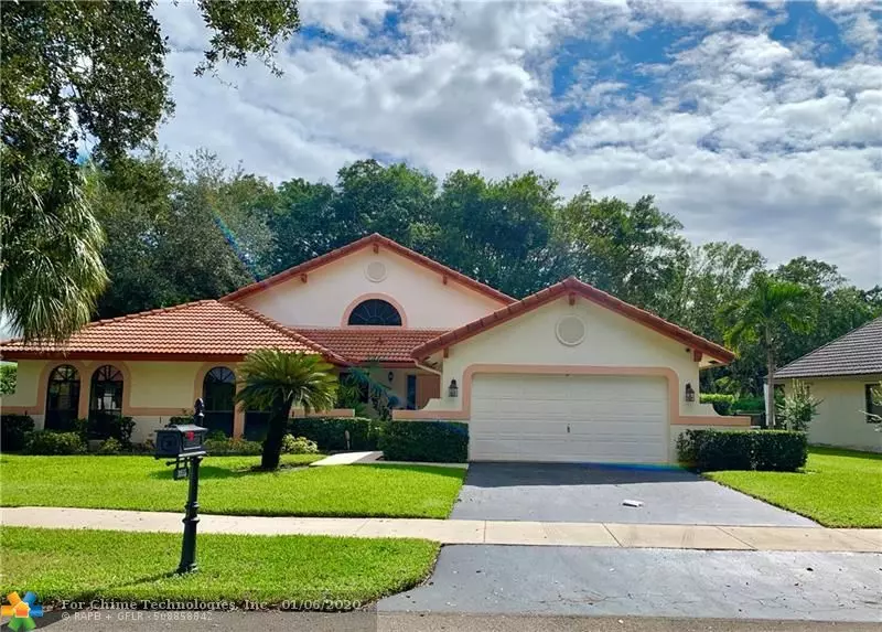 3055 Perriwinkle Cir, Davie, FL 33328