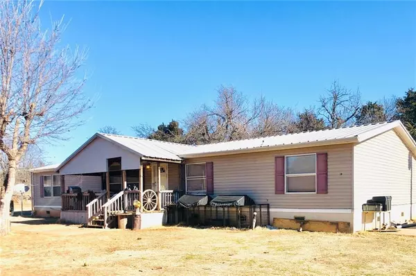 769 County Street 2770, Minco, OK 73059