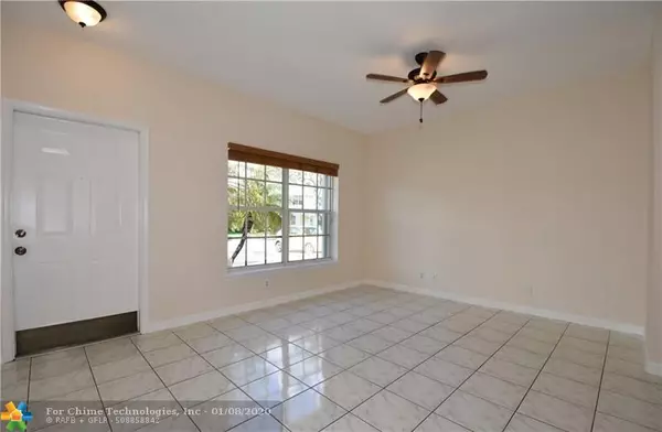 Coral Springs, FL 33076,5611 NW 98th Way  #5611