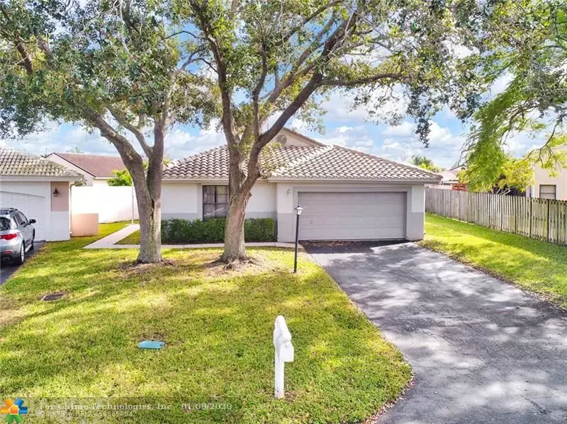 5860 Castlegate Ave, Davie, FL 33331