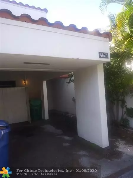 Lauderhill, FL 33319,6680 Racquet Club Dr  #6680