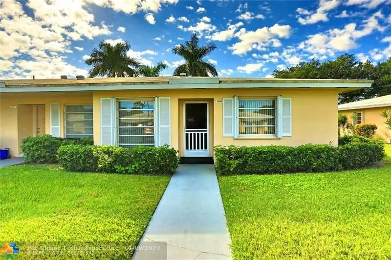 Boca Raton, FL 33433,8652 BOCA DR.  #49