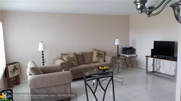 2016 Westbury F  #2016, Deerfield Beach, FL 33442