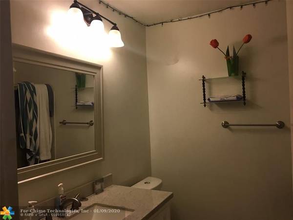 Hollywood, FL 33024,102 Briarwood  #1-2