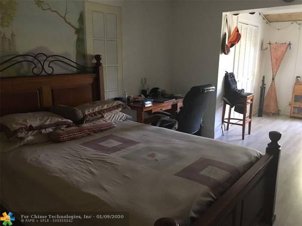 Hollywood, FL 33024,102 Briarwood  #1-2