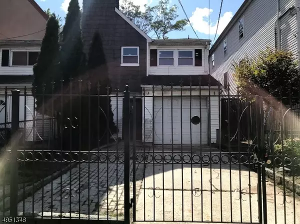 310 PINE ST, Elizabeth City, NJ 07206