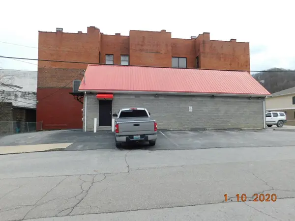 54 WEST 2ND AVENUE, Williamson, WV 25661