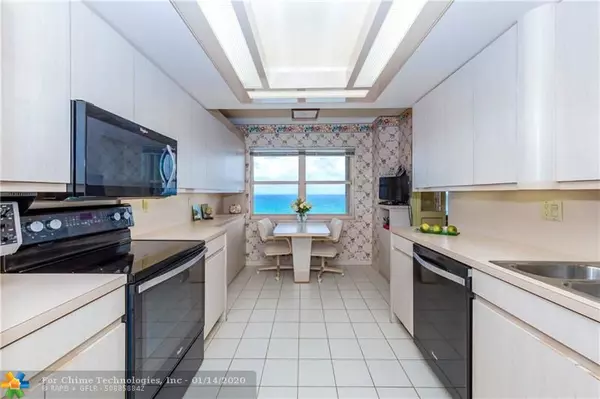 Lauderdale By The Sea, FL 33308,5100 N Ocean Blvd  #1509