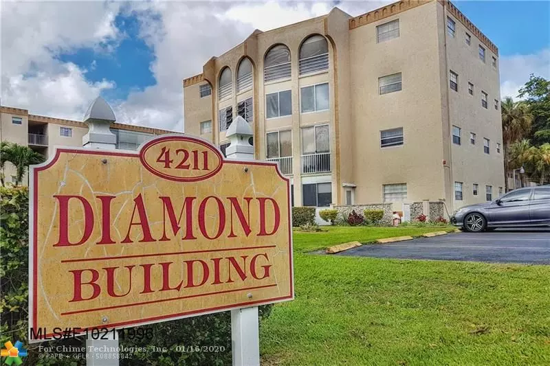 Lauderdale Lakes, FL 33319,4211 NW 41st St  #303