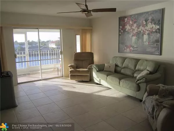 Pompano Beach, FL 33062,743 N Riverside Dr  #6C