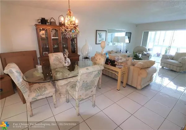 Riviera Beach, FL 33404,410 Wilma Cir  #303