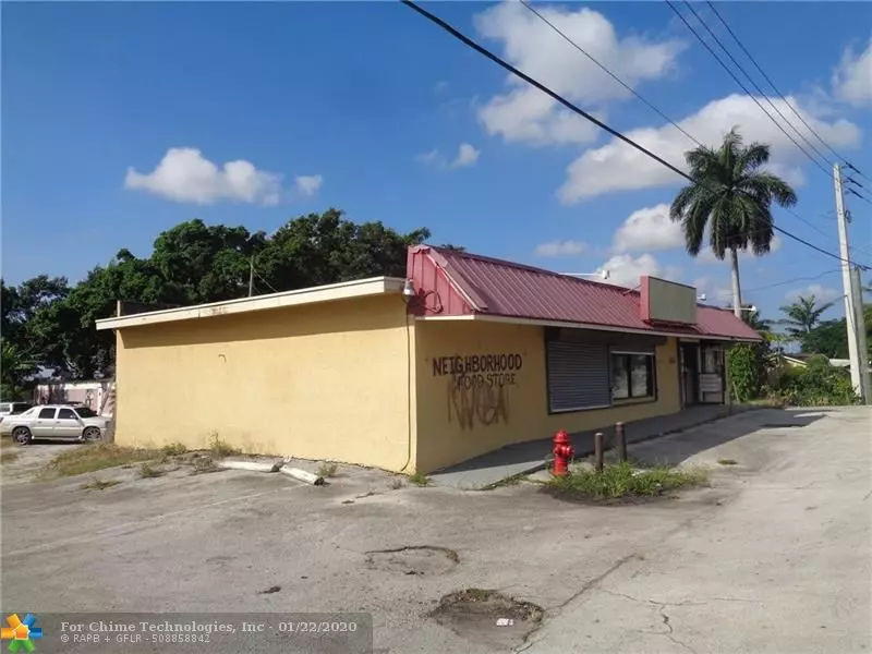 262 E 7th St, Pahokee, FL 33476