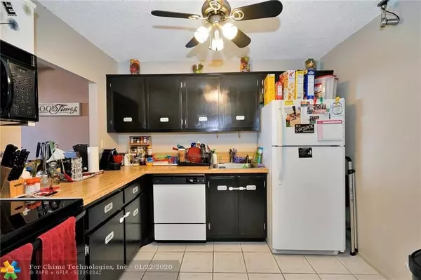 Hallandale, FL 33009,600 Parkview dr  #627