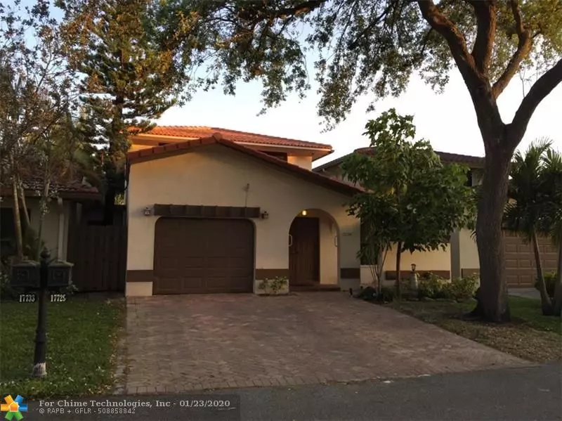 17729 NW 66th Ct Cir, Hialeah, FL 33015