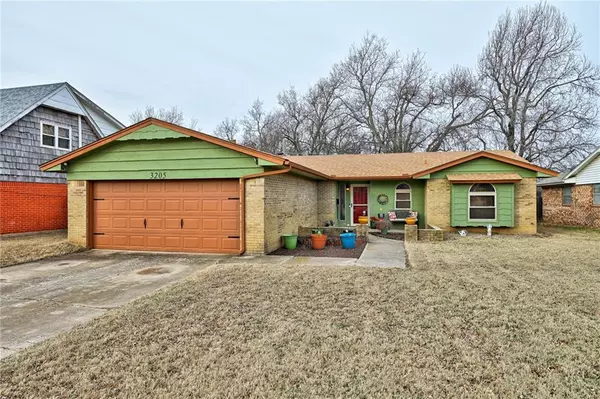 3205 N Shannon Avenue, Bethany, OK 73008