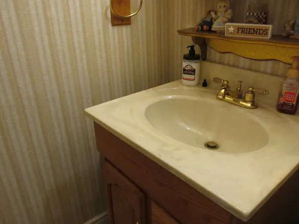145 CHERRYWOOD VILLA, Beaver, WV 25813