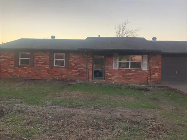 109 Lou Drive, Holdenville, OK 74848