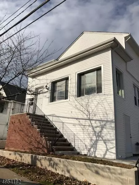 17 KEASLER AVE, Lodi Boro, NJ 07644