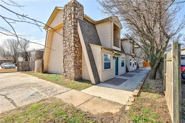 308 Vicksburg Circle, Norman, OK 73071