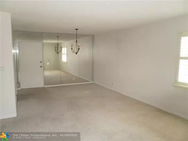 Deerfield Beach, FL 33441,700 SE 2nd Ave  #419