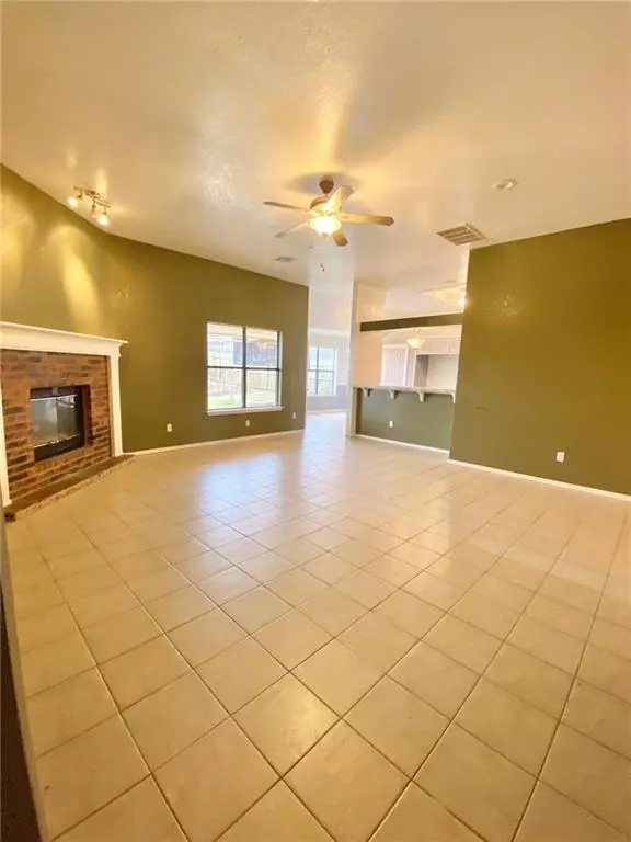 Norman, OK 73071,121 Sandstone Drive