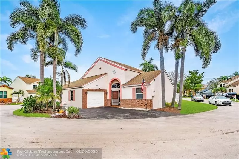 10920 SW 10th Pl, Davie, FL 33324