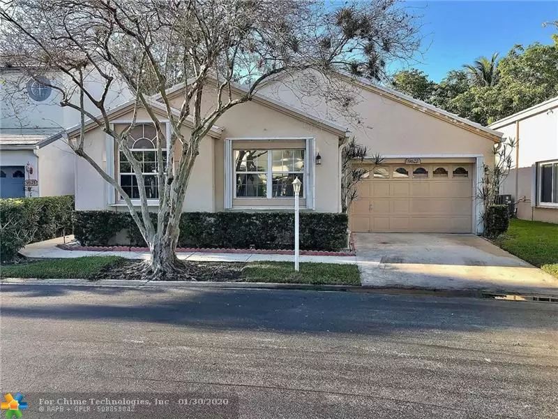 9627 NW 8th Cir, Plantation, FL 33324