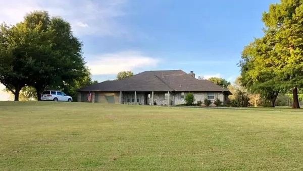 709 Quail Creek Road, Perry, OK 73077