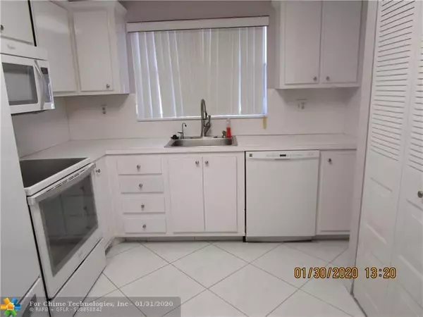 Sunrise, FL 33322,9481 Sunrise Lakes Blvd  #103