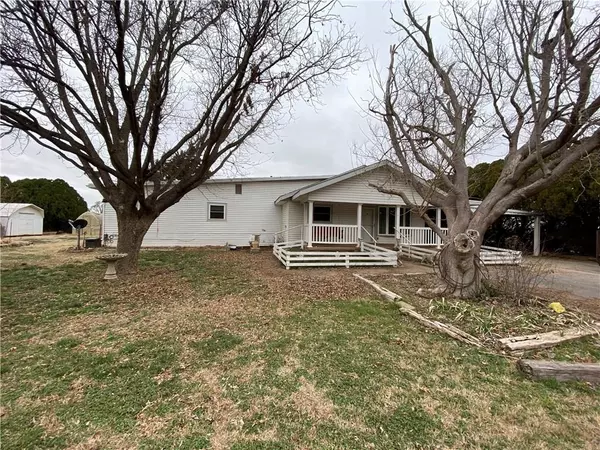 16137 N 1705 Road, Hollis, OK 73550