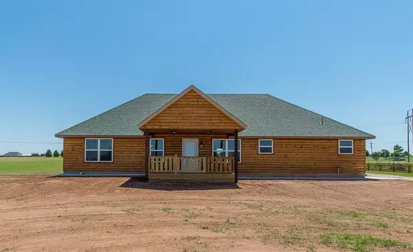 689 County Street 2886, Tuttle, OK 73089