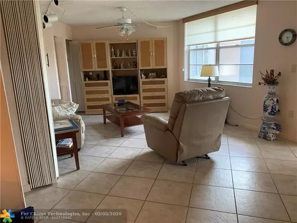 Pembroke Pines, FL 33026,900 Saint Charles Pl  #809