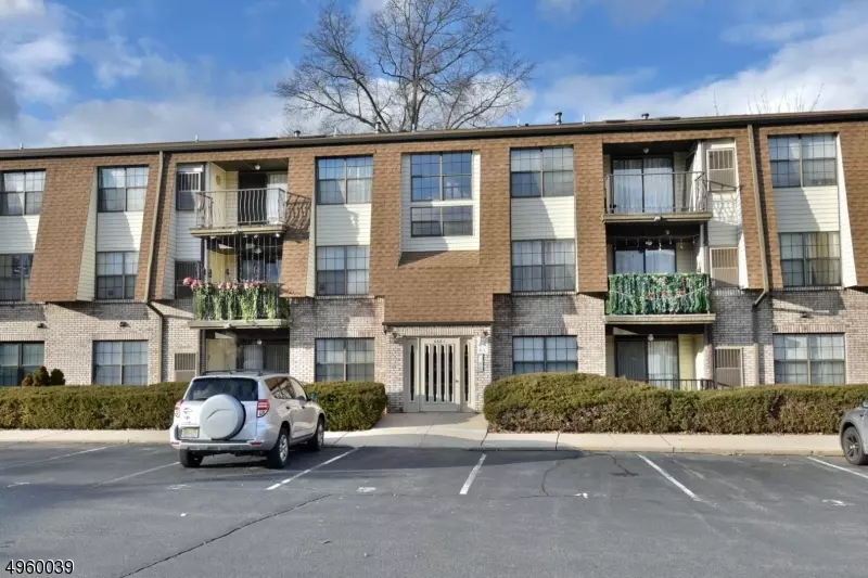 Elizabeth City, NJ 07208,660-672 N BROAD ST