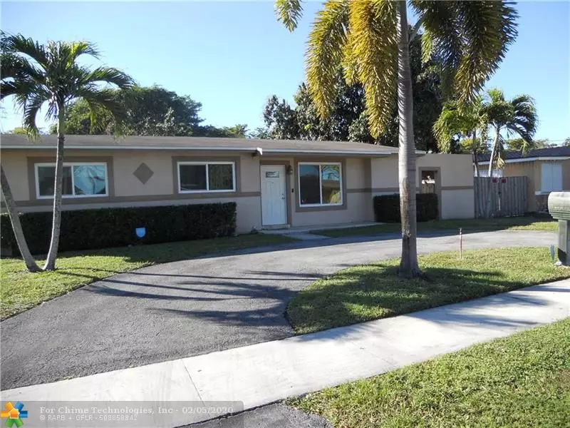 220 SW 65th Ter, Pembroke Pines, FL 33023