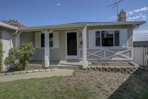 Cupertino, CA 95014,7551 Squirewood Way