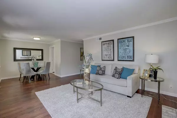 Cupertino, CA 95014,7551 Squirewood Way