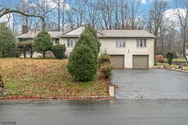 372 UPLAND RD, Mountainside Boro, NJ 07092