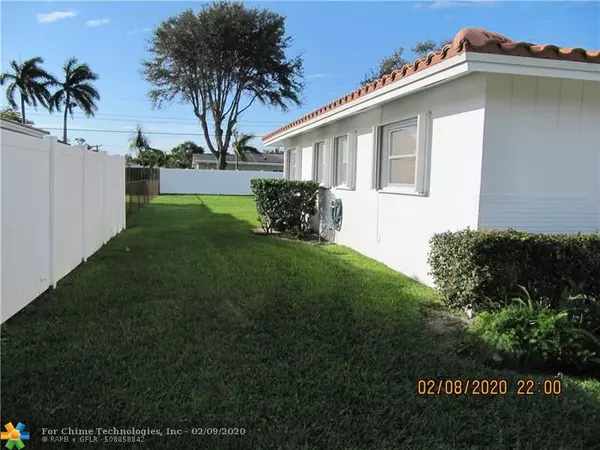 Plantation, FL 33317,5560 SW 7th St